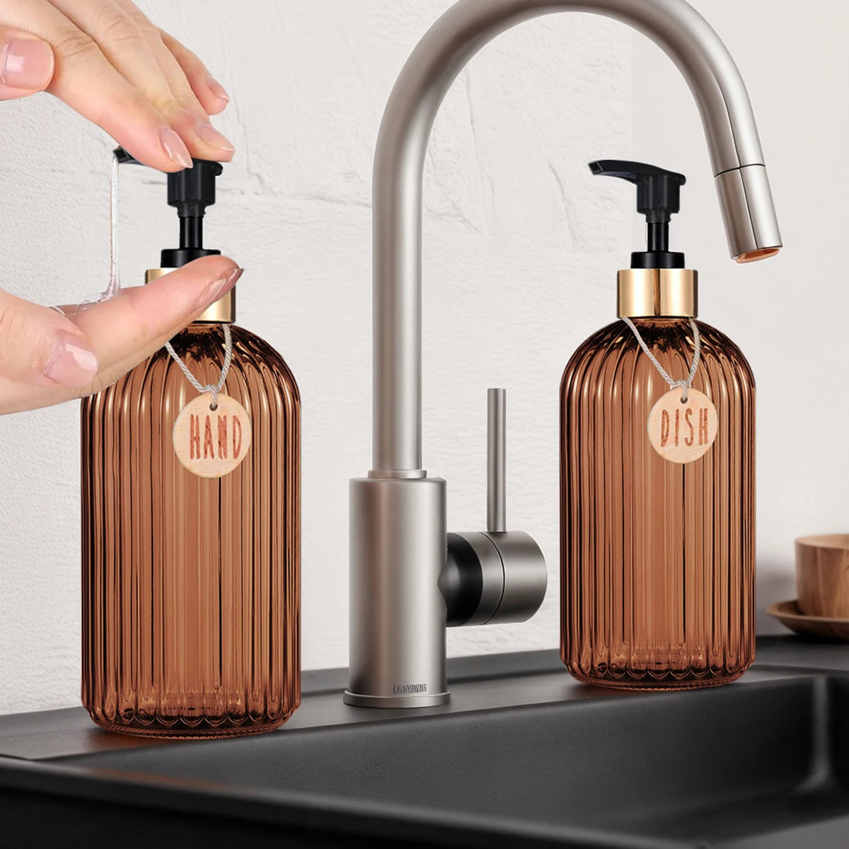 One-Hand Wonder Amber Soap & Lotion Dispenser – 500 mL